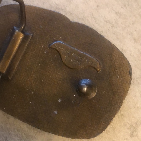 ‘Country’ belt buckle? Brass? - Picture 4 of 4